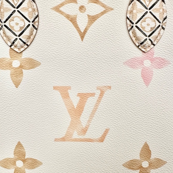 Louis Vuitton By the Pool OnTheGo MM Beige Monogram Giant Watercolor M22975 - Picture 11 of 11